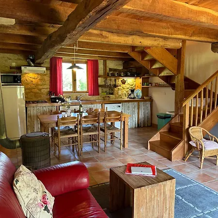 Hameau Du Soleil -hibou בית נופש Sainte-Mondane