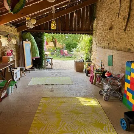 בית נופש Hameau Du Soleil -hibou